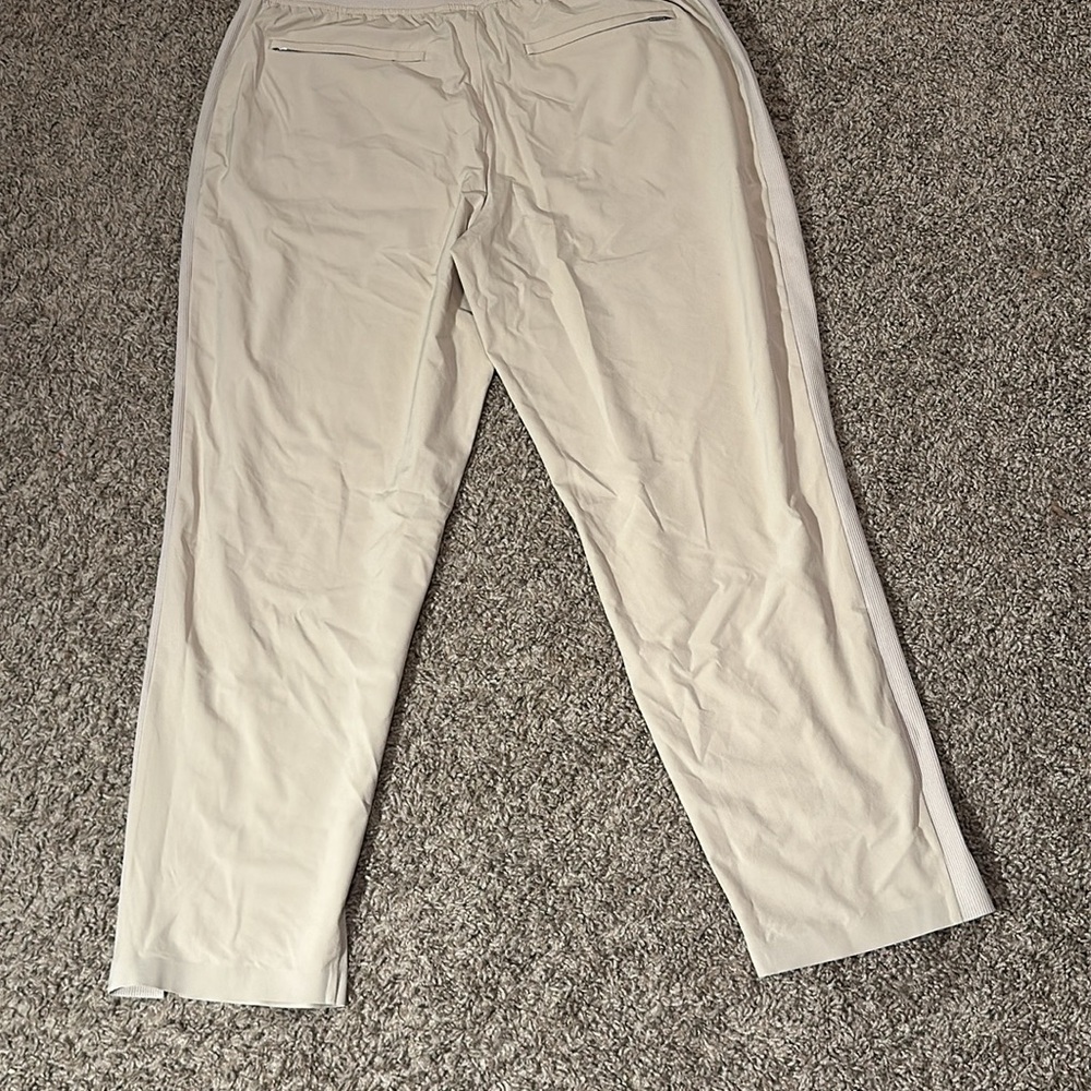 Athleta Pants Womens Size 10/P Brookyln Ankle Beige Lightweight Pull On /‎ NWT - Picture 8 of 10
